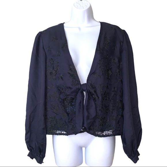 Lovers+Friends Theo Blouse Navy Embroidered - Picture 3 of 12